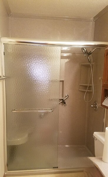 Walk In Shower Services in Johnston, IA (1)