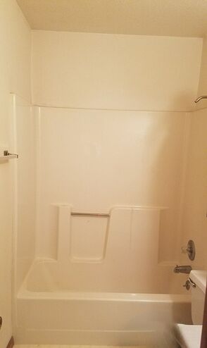 Before and After Walk In Shower Services in Perry, IA (1)